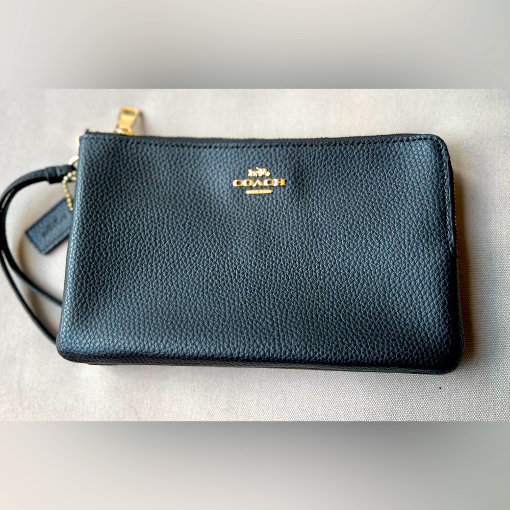 Coach Double Wallet Black with gold finished